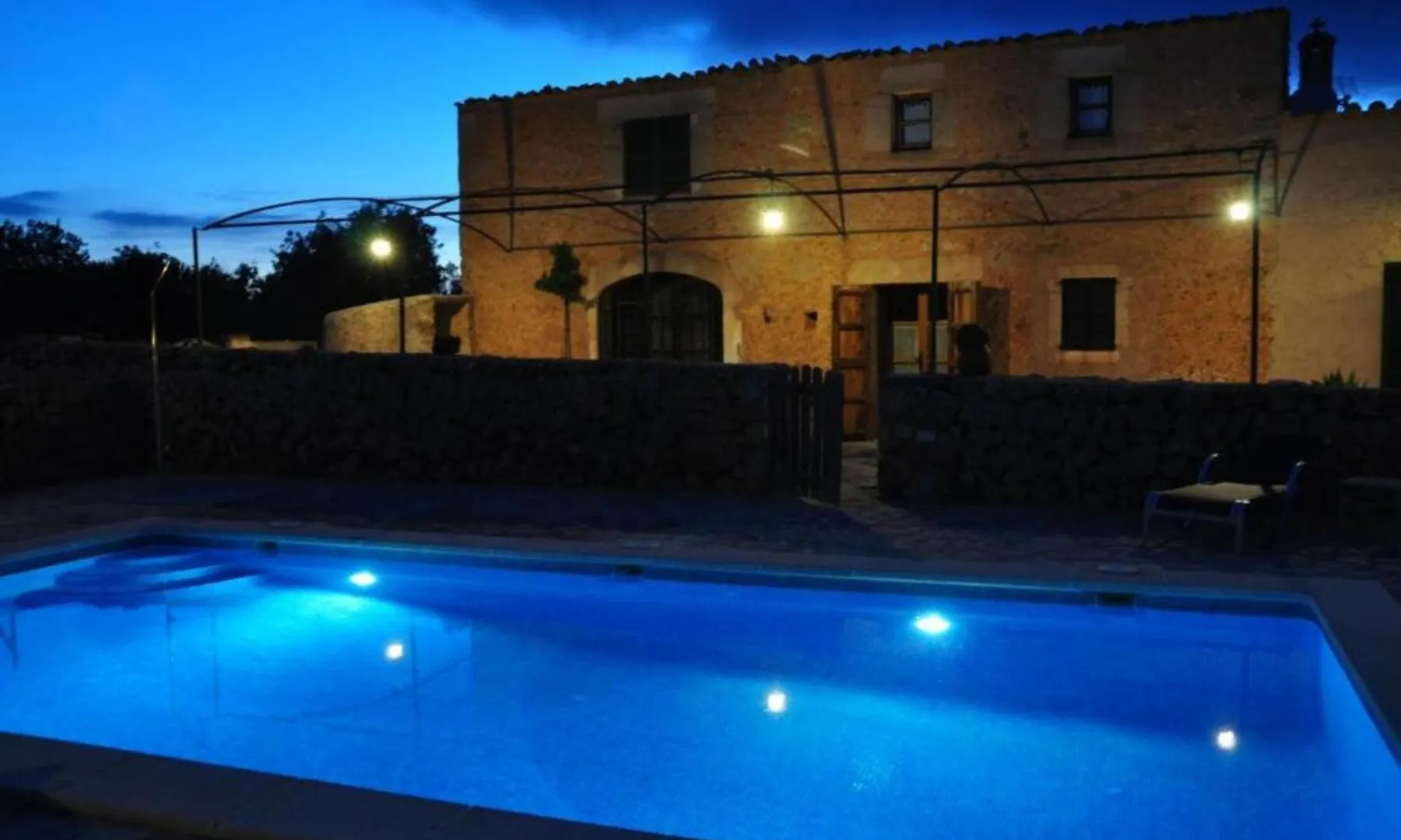 Yourhouse Agroturismo Can Porreti La Soll Lloret de Vistalegre 0*,  Spain